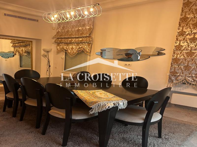 Triplex S+5 avec jardin à La Marsa